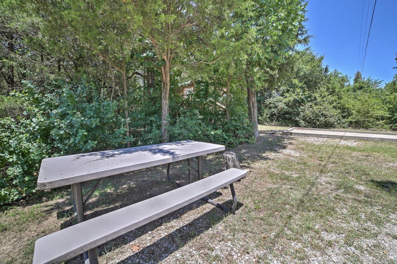 Branson Cabin With Deck Near Table Rock Lake! Extérieur photo